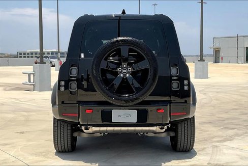 New 2025 Land Rover Defender 110 X image 4