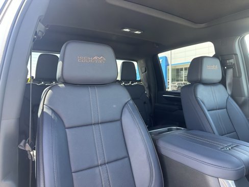 Used 2025 Chevrolet Silverado 3500 High Country w/ High Country Premium Package image 21
