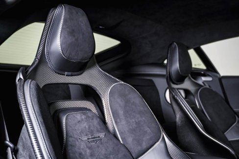 New 2025 Aston Martin V8 Vantage Coupe image 24