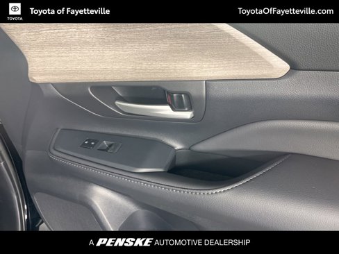 New 2026 Toyota Grand Highlander Limited image 9