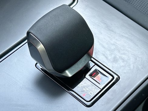 Used 2025 Land Rover Discovery Sport Dynamic SE image 28