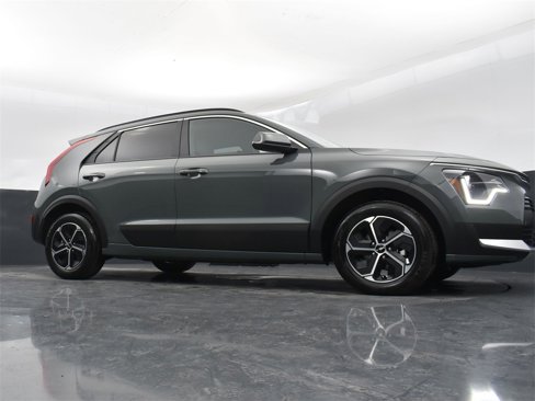New 2025 Kia Niro EX image 33