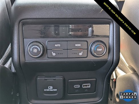Used 2023 GMC Acadia SLT w/ Preferred Package image 15
