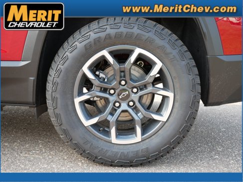 New 2026 Chevrolet Equinox ACTIV w/ Convenience Package III image 3