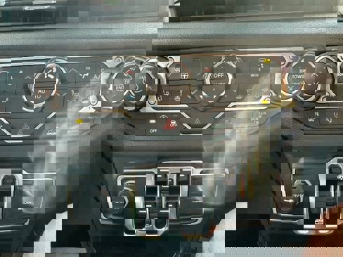 New 2024 Jeep Wrangler Unlimited Sport w/ Convenience Group image 20