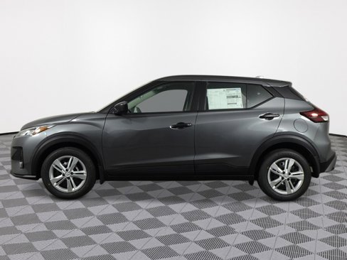 New 2025 Nissan Kicks Play S image 7