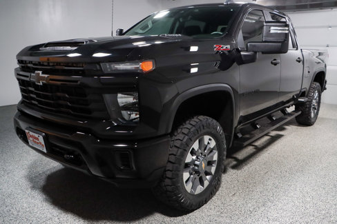 Used 2024 Chevrolet Silverado 2500 Custom w/ Custom Convenience Package image 32