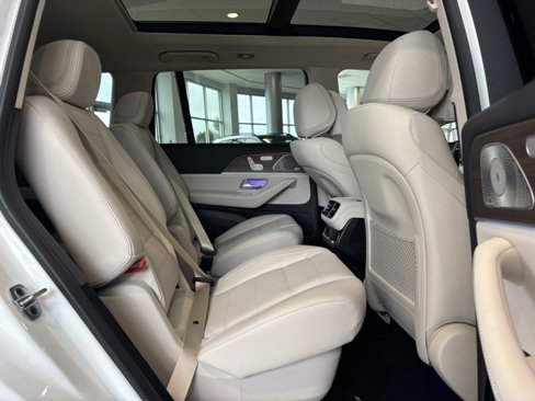 New 2026 Mercedes-Benz GLS 450 4MATIC image 30
