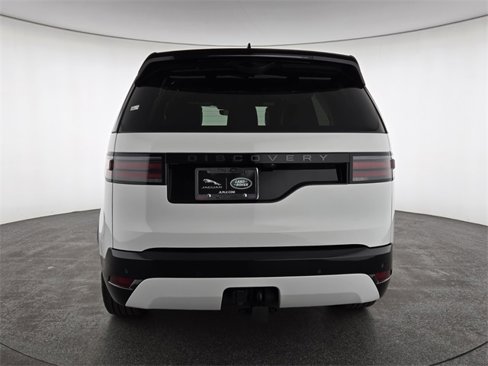 Certified 2024 Land Rover Discovery Dynamic SE image 7