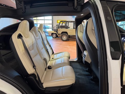 Used 2019 Tesla Model X Long Range image 28