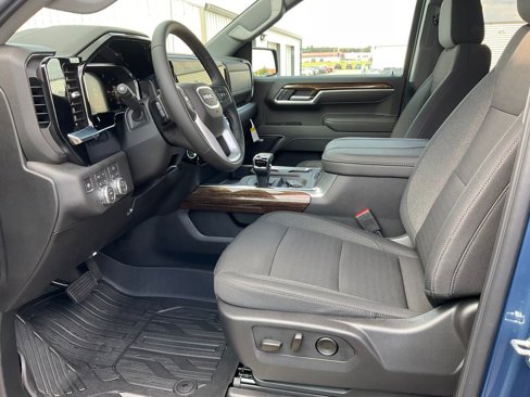 New 2026 GMC Sierra 1500 Elevation image 2