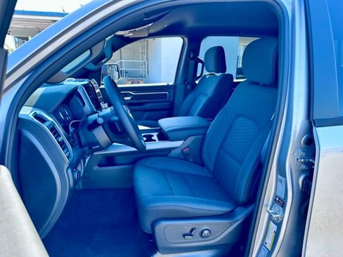 New 2026 RAM 1500 4x4 Crew Cab image 16