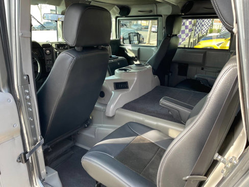 Used 2003 HUMMER H1 4-Door Wagon image 26