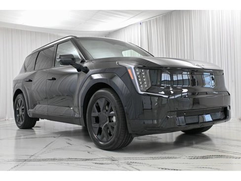 New 2026 Kia EV9 Land w/ Nightfall Edition Package image 2