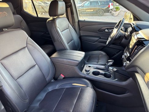 Used 2022 Chevrolet Traverse High Country image 38
