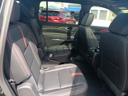 New 2026 Chevrolet Traverse RS w/ LPO, Floor Liner Package image 21