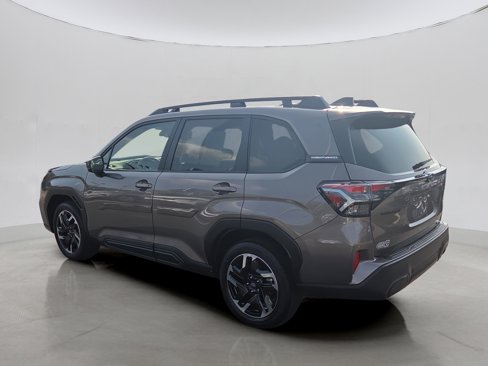 Certified 2025 Subaru Forester Limited image 4