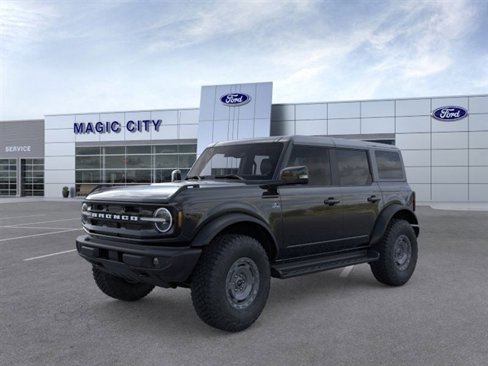 New 2025 Ford Bronco Outer Banks w/ Sasquatch Package image 1