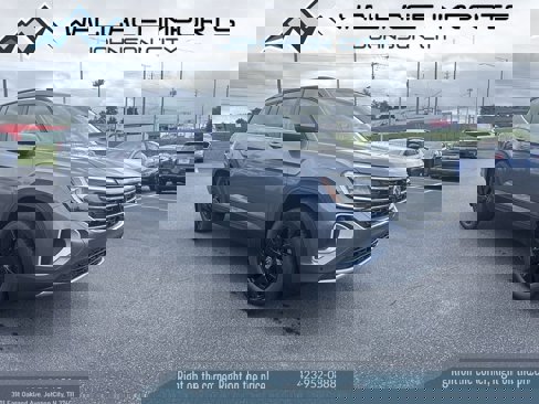 New 2025 Volkswagen Atlas SE image 1