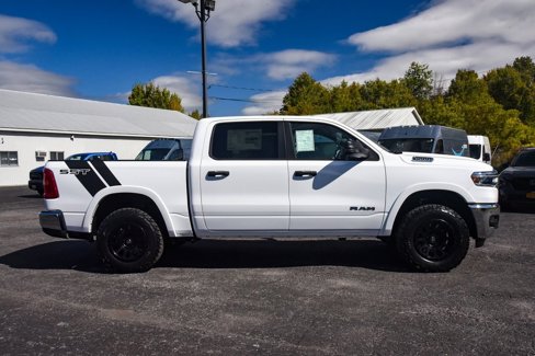 New 2026 RAM 1500 4x4 Crew Cab image 2
