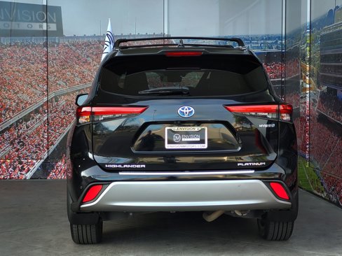 Used 2022 Toyota Highlander Platinum image 7