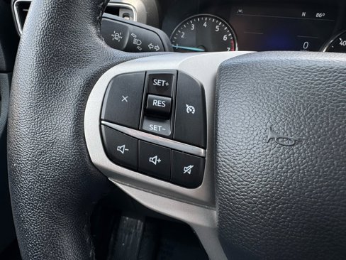 Used 2023 Ford Explorer XLT w/ Equipment Group 202A image 15