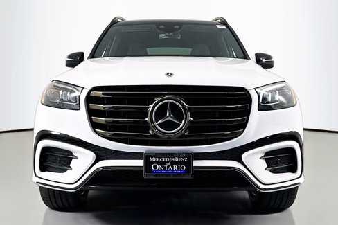 New 2026 Mercedes-Benz GLS 580 4MATIC image 2