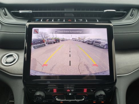New 2025 Jeep Grand Cherokee Limited 4xe image 24