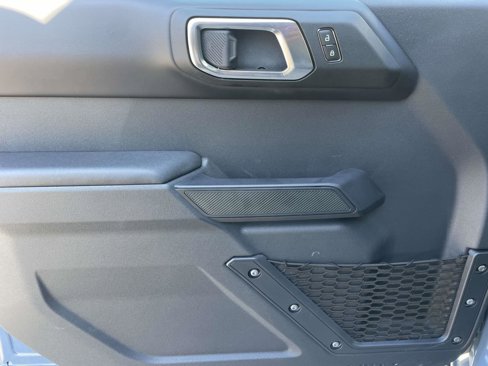 New 2025 Ford Bronco Badlands image 11