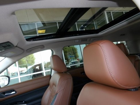 Certified 2023 Nissan Pathfinder Platinum image 23