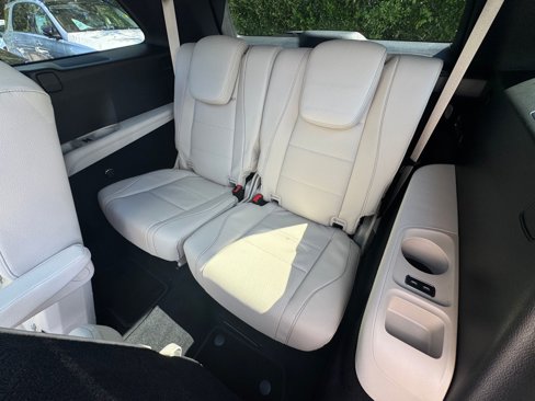 New 2026 Mercedes-Benz GLS 450 4MATIC image 25