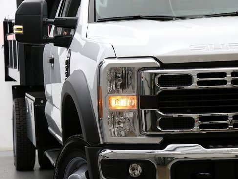 New 2025 Ford F550 4x4 Supercab Super Duty image 4