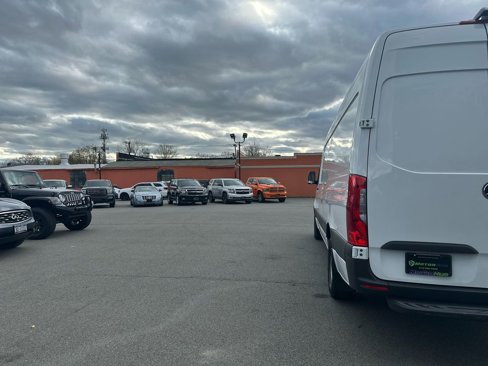 Used 2022 Mercedes-Benz Sprinter 2500 image 13