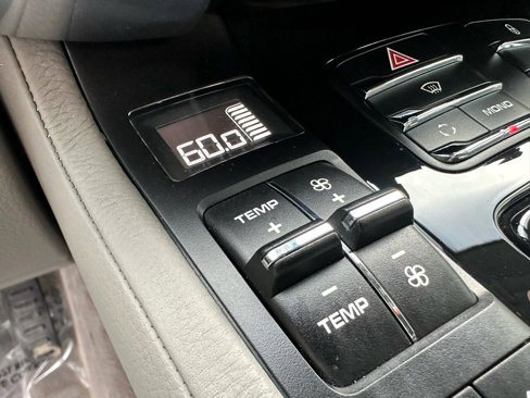 Used 2013 Porsche Cayenne image 35