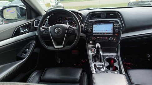 Used 2017 Nissan Maxima 3.5 SV image 18