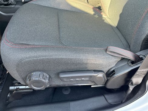 Used 2025 Jeep Wrangler Unlimited Rubicon image 23