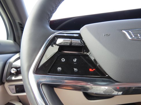 New 2026 Cadillac Vistiq Luxury w/ LPO, Floor Liner Package image 21
