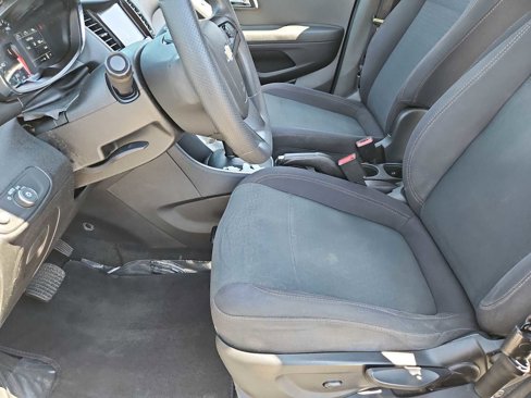 Used 2020 Chevrolet Trax LS w/ Tint and Cruise Package image 16