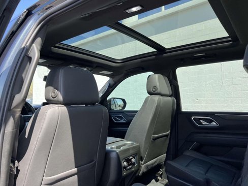 Used 2022 Chevrolet Suburban Z71 w/ Z71 Off-Road Package image 15