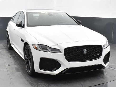 Used 2024 Jaguar XF R-Dynamic SE image 2