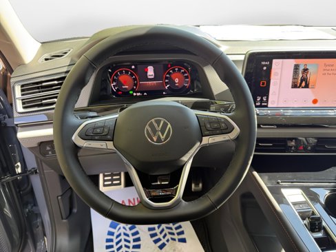 New 2025 Volkswagen Atlas Peak Edition SE image 10