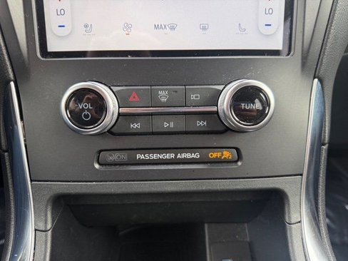 Used 2024 Ford Edge Titanium image 24