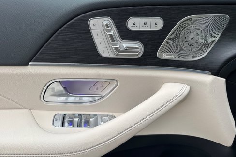 New 2026 Mercedes-Benz GLS 450 4MATIC image 12