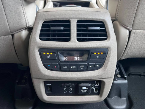 Used 2020 Honda Pilot Touring image 29
