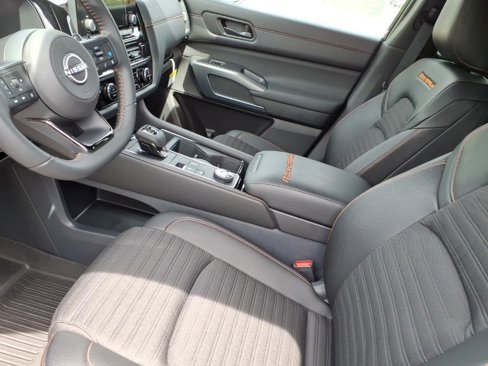 New 2025 Nissan Pathfinder Rock Creek image 16