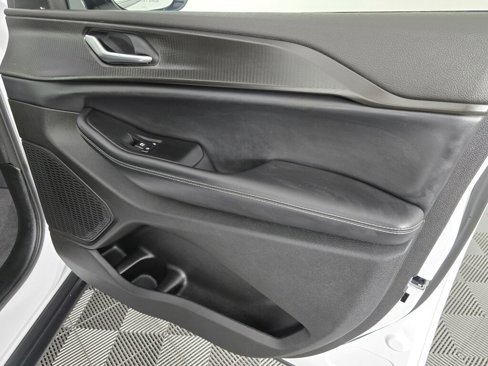 Used 2023 Jeep Grand Cherokee Altitude image 41