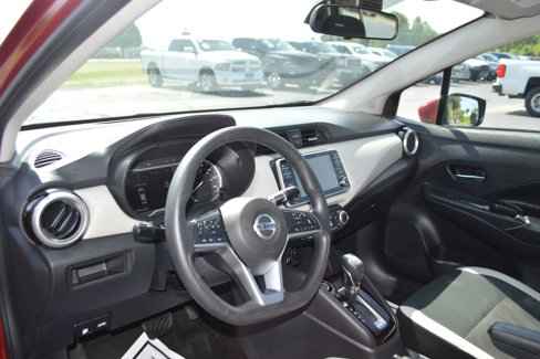 Used 2020 Nissan Versa SV image 13