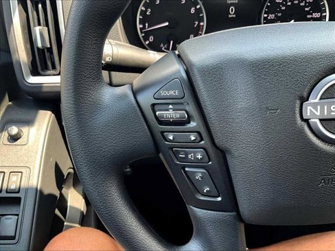 Certified 2025 Nissan Frontier SV image 22