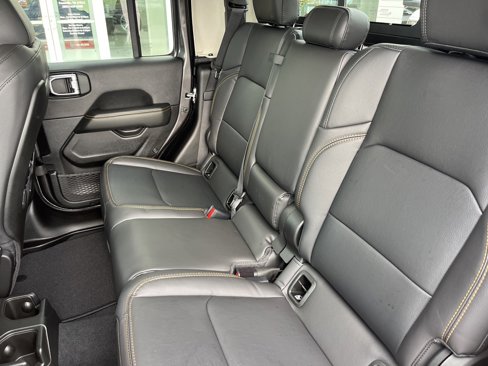 New 2025 Jeep Gladiator Sport image 14