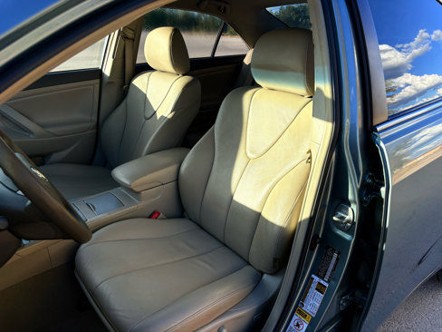 Used 2011 Toyota Camry LE image 40